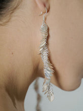 Load image into Gallery viewer, 簇簇Scale Pattern Earrings