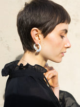 Load image into Gallery viewer, MOTHER SHELL silver earrings