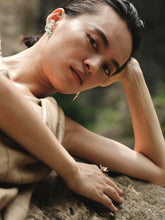 Load image into Gallery viewer, La Source WUTUO Cuff & Earrings