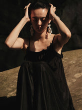 Load image into Gallery viewer, ⼤地LE CONTINENT KNITTED BRACELET WITH FRESH WATER PEARL