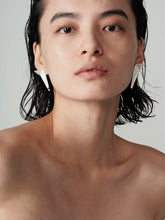 Load image into Gallery viewer, 炽火 Flamme Dansante Filigree Wings Earrings