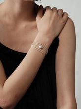 Load image into Gallery viewer, ⼤地LE CONTINENT KNITTED BRACELET WITH FRESH WATER PEARL