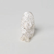 Load image into Gallery viewer, CUNZU 穗 Sui woven filigree ring with fish hangings, matte white fine silver