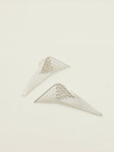 Load image into Gallery viewer, 炽火 Flamme Dansante Filigree Wings Earrings