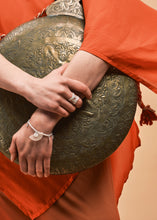 Load image into Gallery viewer, DISTANT HANDS Double Hoop Filigree Ring