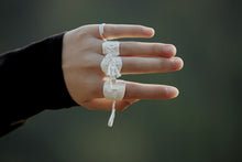 Load image into Gallery viewer, 穗SUI- Handmade silver ring with leaf-shaped hangings and embossed flower pattern