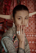 Load image into Gallery viewer, 衡HENG- Gender neutral curved ring