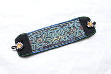 Load image into Gallery viewer, 绣XIU- Folded Silk Appliqué & Knots Bracelet