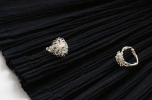 Load image into Gallery viewer, 叠DIE - Knitting silver rings with multiple layers of petals