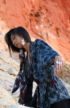 Load image into Gallery viewer, 湛ZHAN(exceptional collection)- sparkling silver earrings with pyramid decoration