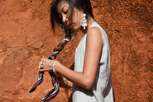 Load image into Gallery viewer, 湛ZHAN(exceptional collection)- sparkling silver earrings with pyramid decoration