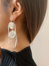 Load image into Gallery viewer, 叠DIE - silver earrings with knitting flower and hanging strings