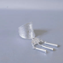 Load image into Gallery viewer, 穗SUI- Handmade silver ring with hangings and hammer pattern