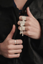 Load image into Gallery viewer, 穗SUI- Handmade silver ring with bell-shaped hangings and embossed bee pattern