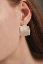 Load image into Gallery viewer, 窝妥WUTUO - La cascade