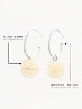 Load image into Gallery viewer, DISTANT HANDS Horsehair Flower Hoop Earrings
