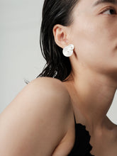 Load image into Gallery viewer, La Source Double WUTUO Earrings
