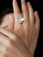 Load image into Gallery viewer, Special Piece To Nadette / Flame Ring with Fresh Water Pearl
