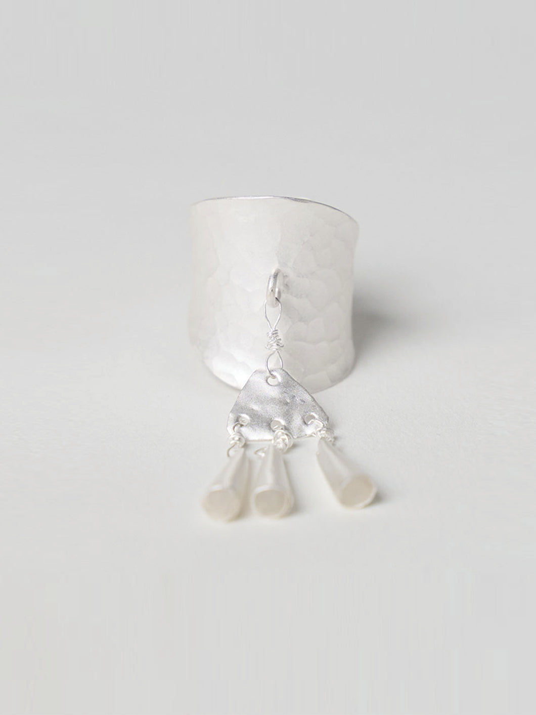 穗SUI- Handmade silver ring with hangings and hammer pattern