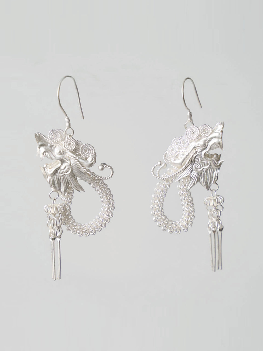 湛ZHAN (exceptional collection)- Dragon head earrings