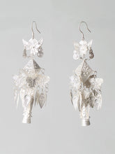 Load image into Gallery viewer, 湛ZHAN(exceptional collection)- sparkling silver earrings with pyramid decoration
