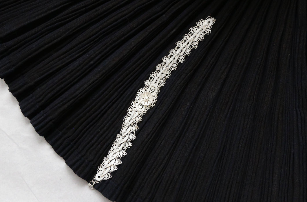 湛ZHAN (exceptional collection) - Splendid knitting bracelet with leaf shaped chain